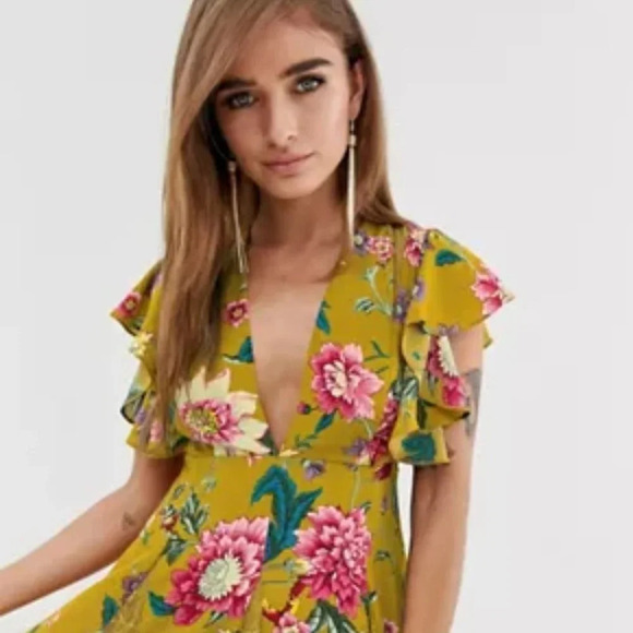 ASOS DESIGN Petite maxi dress with lace godets in mustard floral print size 4P - Picture 2 of 9